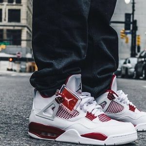 Jordan 4 quantum
